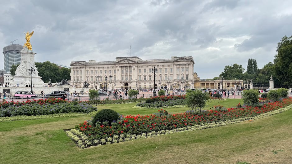 Buckingham Palace Visit Guide London: Timings, Tickets & Tips