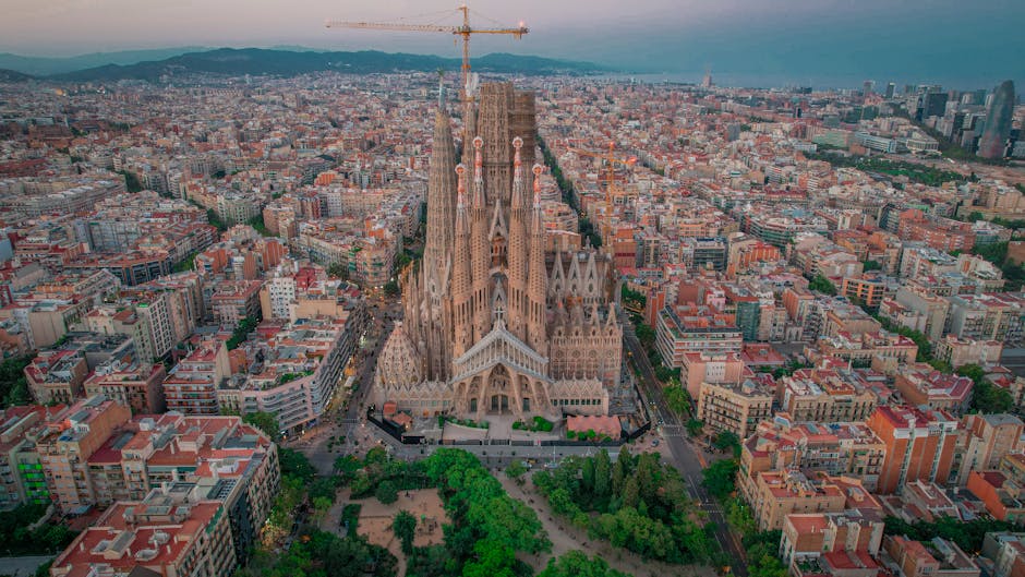 Barcelona Travel Guide: Top Attractions